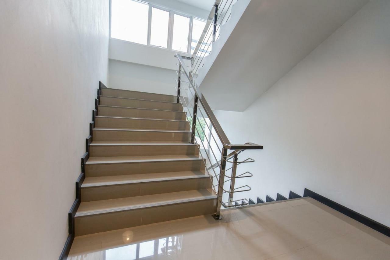 Mango 10 House מלון